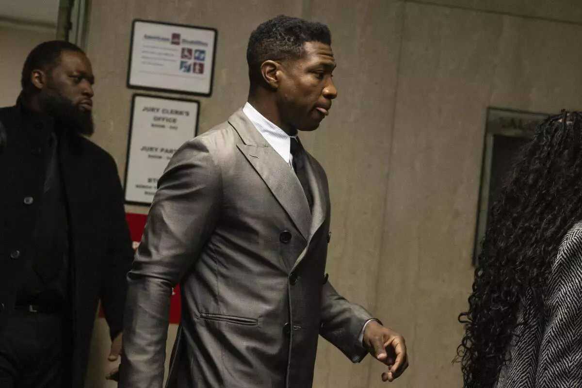 Actor Jonathan Majors assault trial begins in NYC